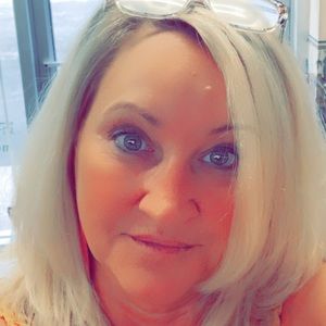 Meet your Posher, Faye